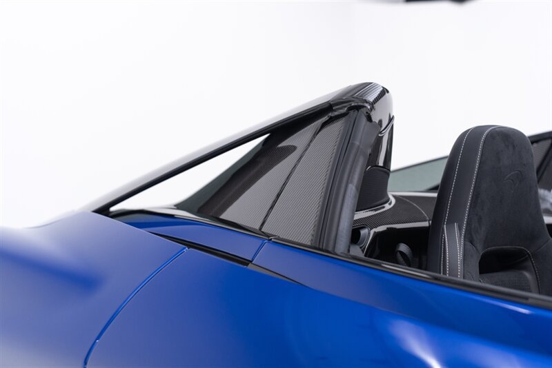 Used 2024 McLaren 750S Spider RWD image 27