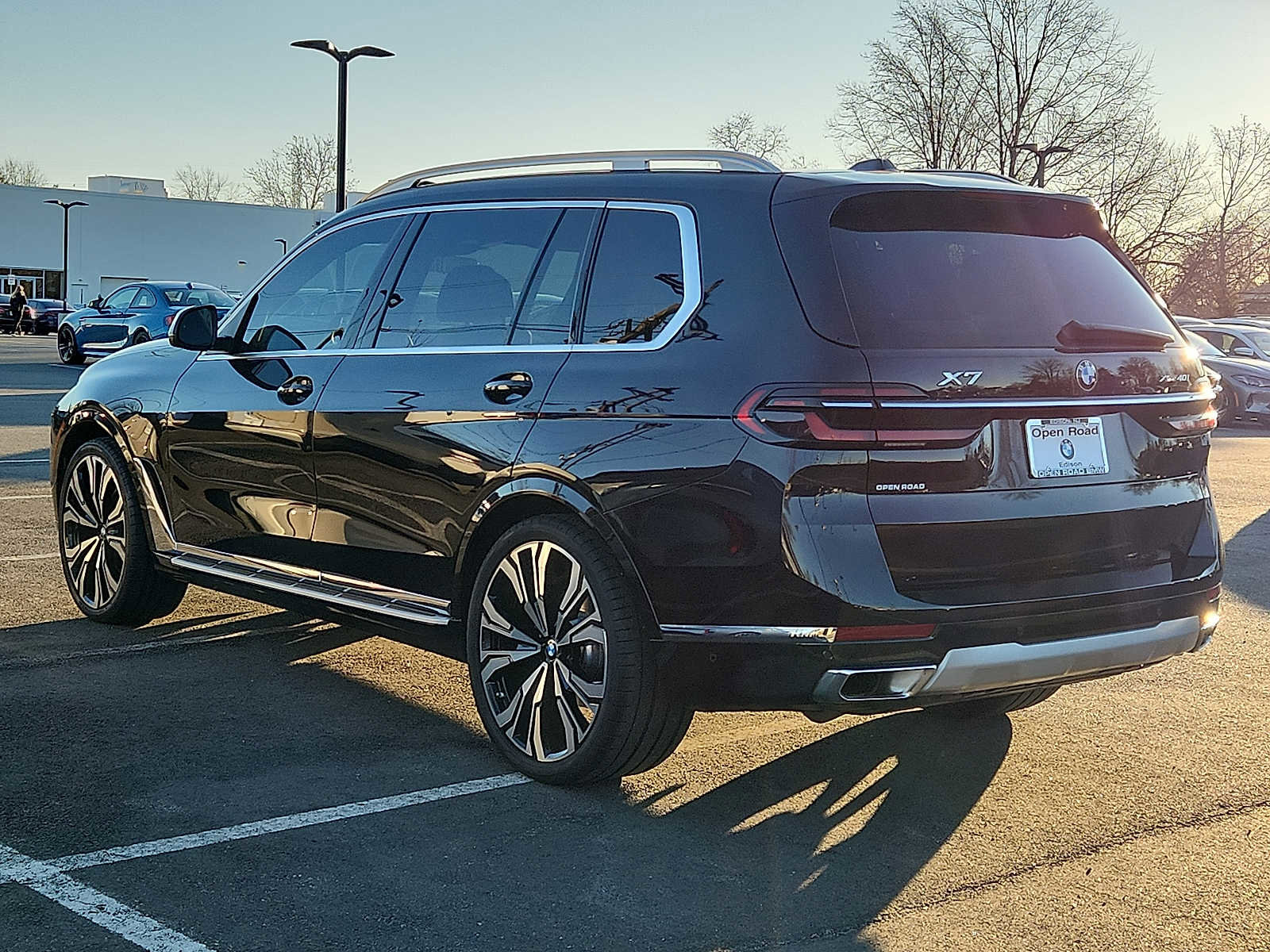 Used 2023 BMW X7 xDrive40i w/ Executive Package AWD/4WD image 4