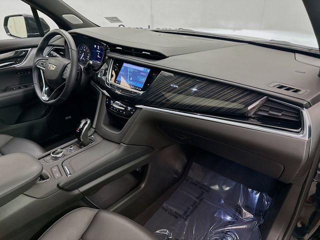 Used 2025 Cadillac XT6 Premium Luxury w/ Technology Package image 34