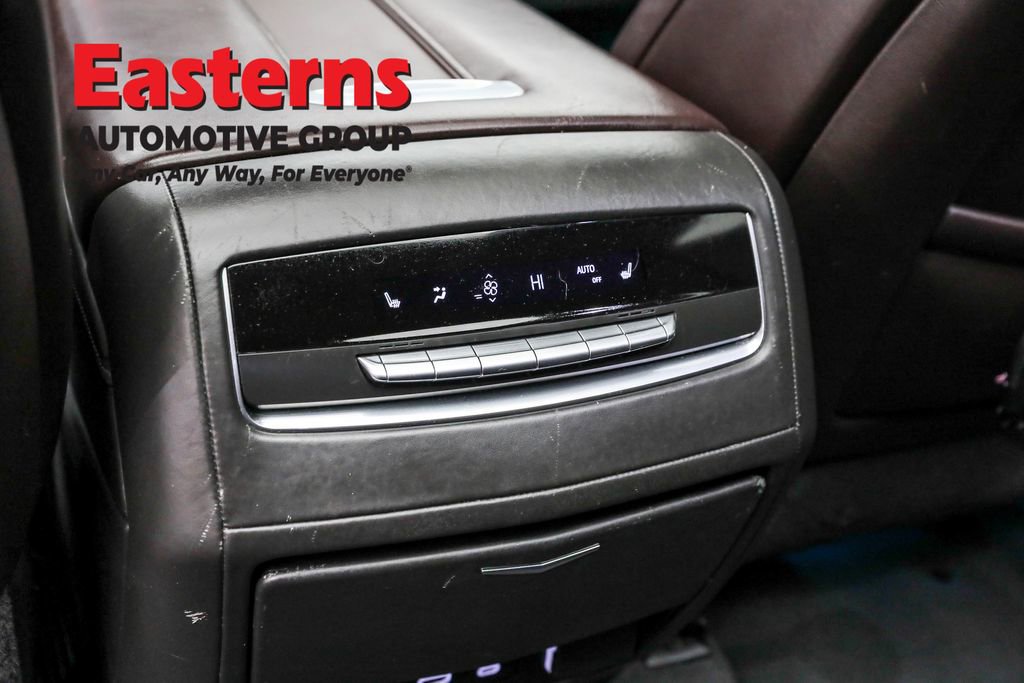 Used 2021 Cadillac Escalade ESV Premium Luxury Platinum image 25