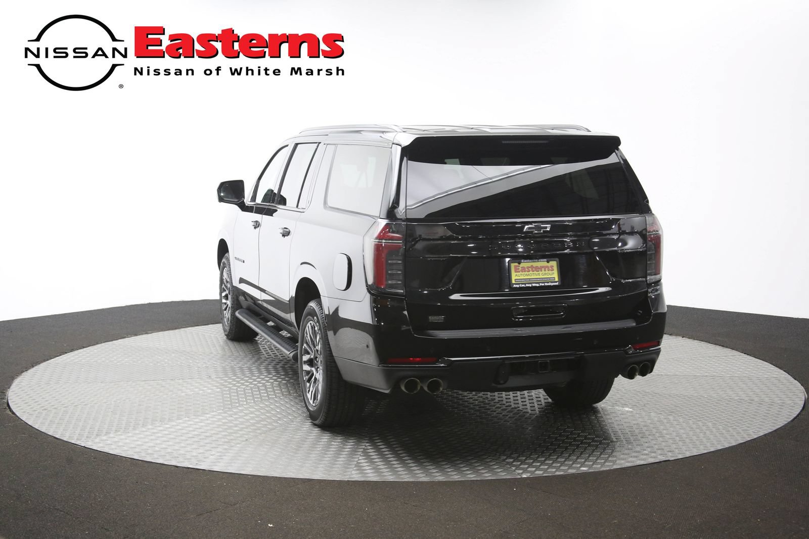 Used 2025 Chevrolet Suburban Z71 AWD/4WD image 39
