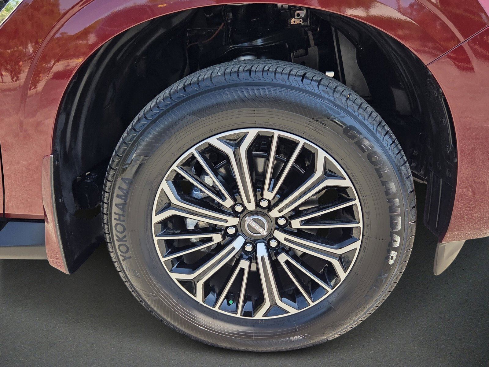 Used 2025 Nissan Armada Platinum image 9