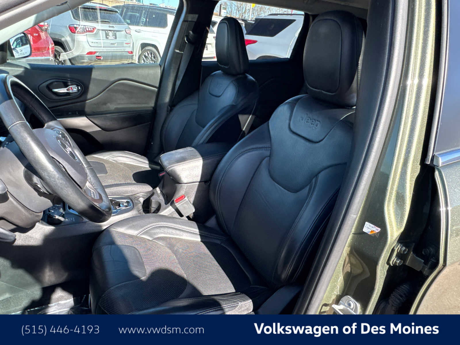 Used 2019 Jeep Cherokee Limited image 11