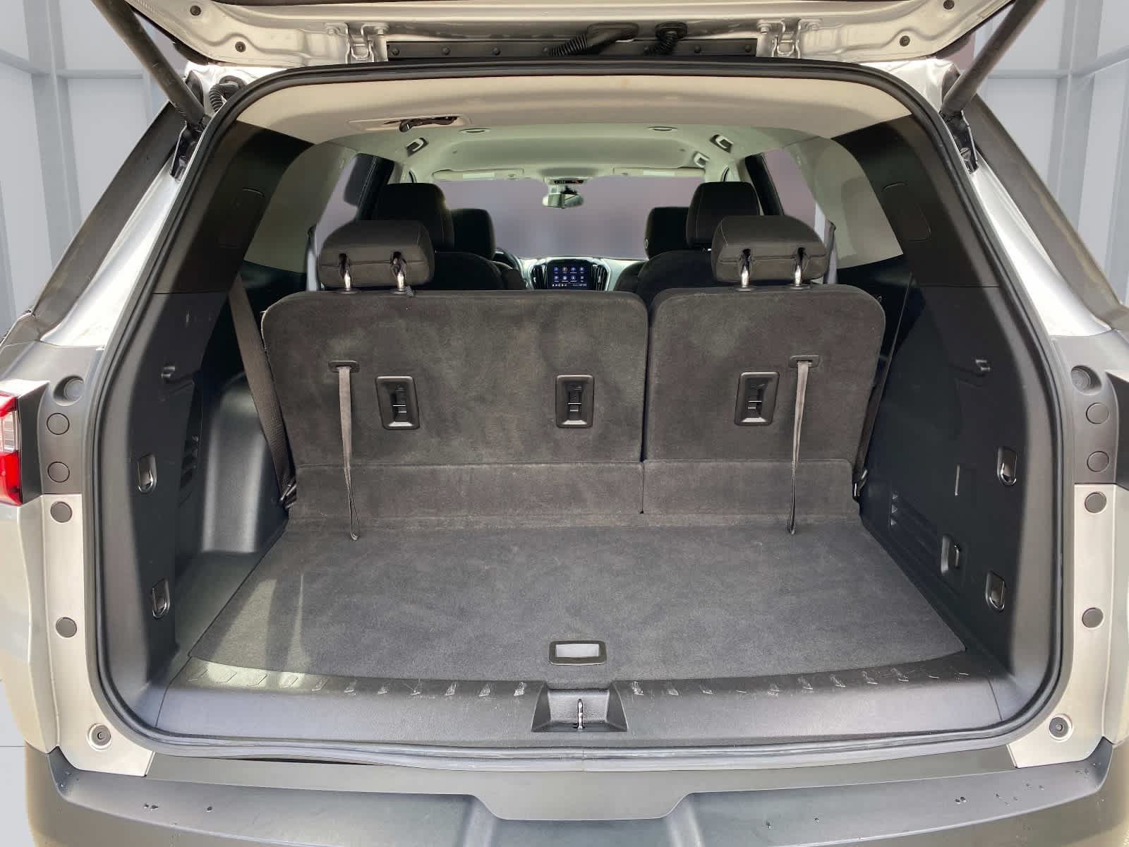 Used 2021 Chevrolet Traverse LT FWD image 13