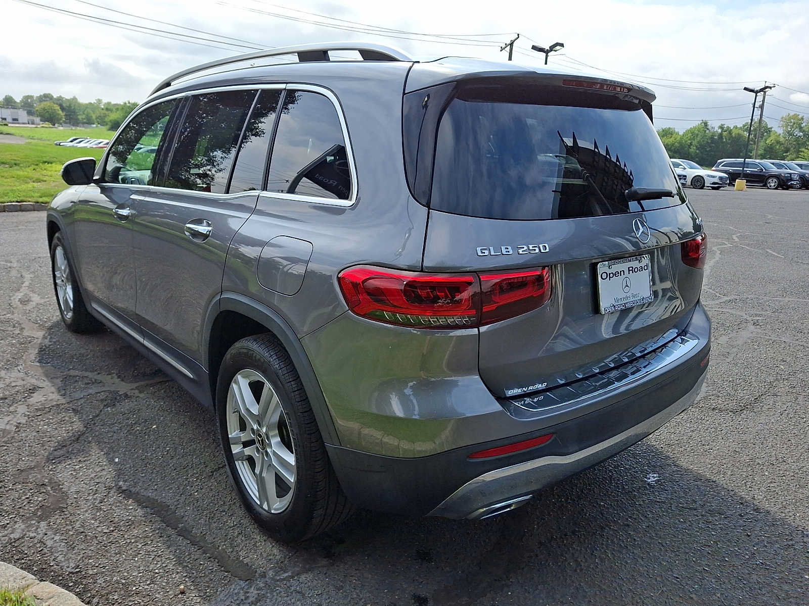 Used 2022 Mercedes-Benz GLB 250 4MATIC image 4