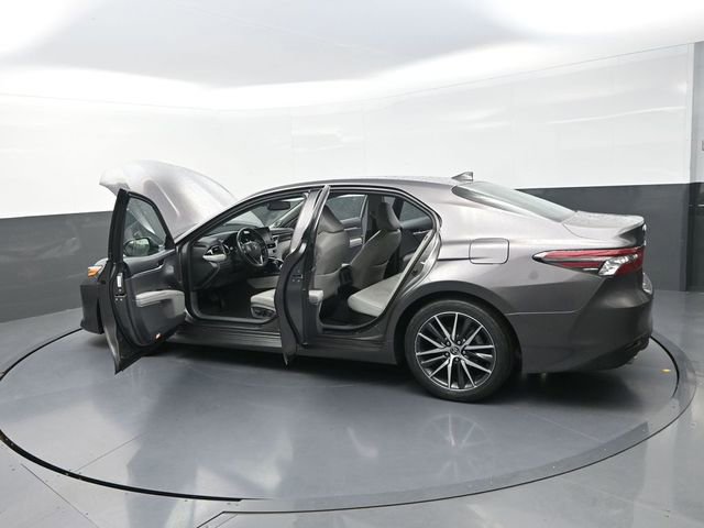 Used 2023 Toyota Camry XLE w/ Navigation Package image 39