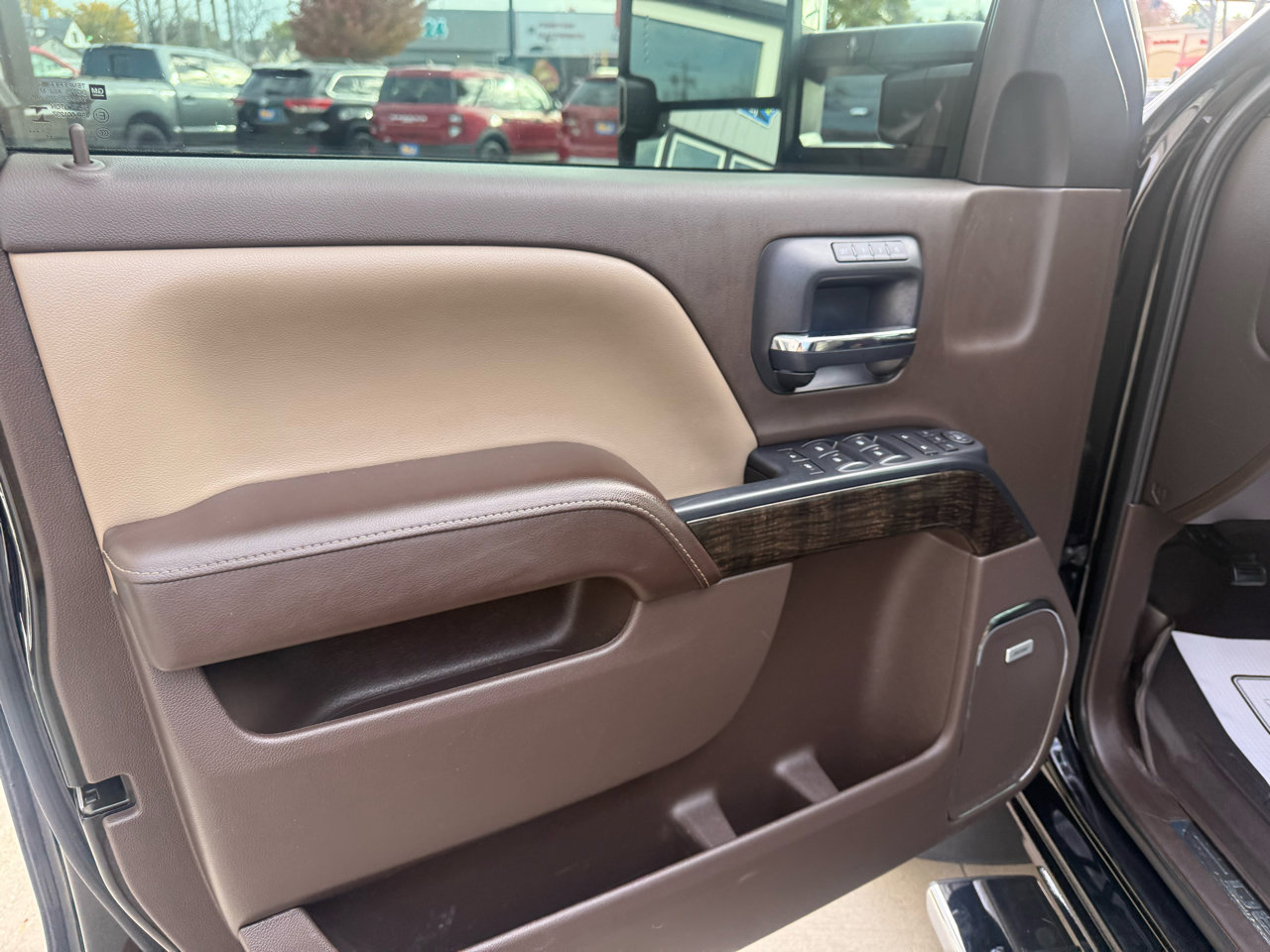 Used 2016 GMC Sierra 3500 Denali w/ Duramax Plus Package image 13