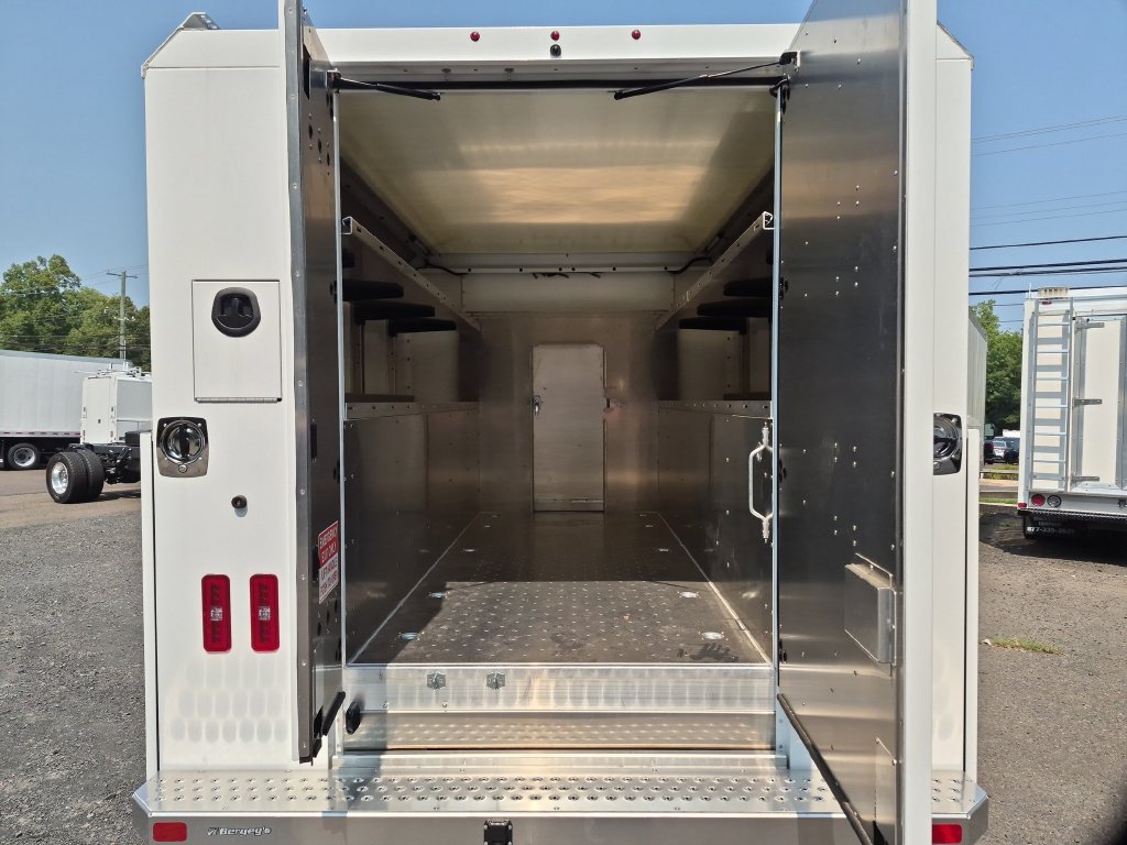 New 2027 Ford E-350 and Econoline 350 Super Duty w/ Power Equipment Group RWD image 28