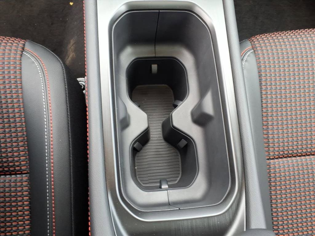 New 2026 Nissan Kicks SR w/ SR Premium Package image 17