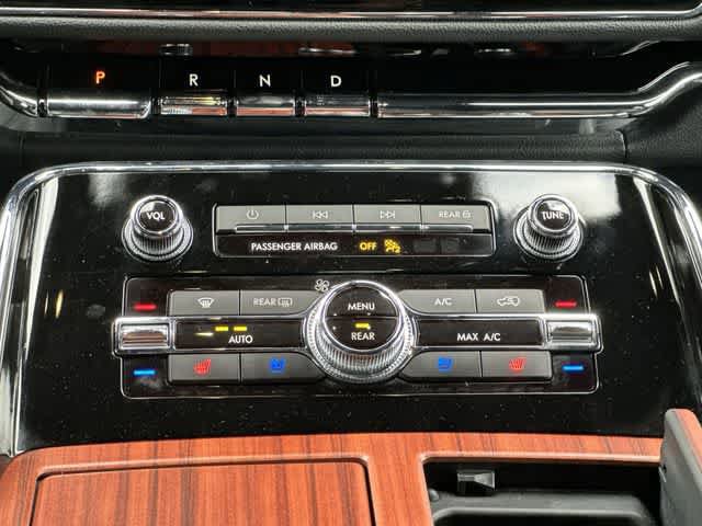Used 2024 Lincoln Navigator Reserve image 16