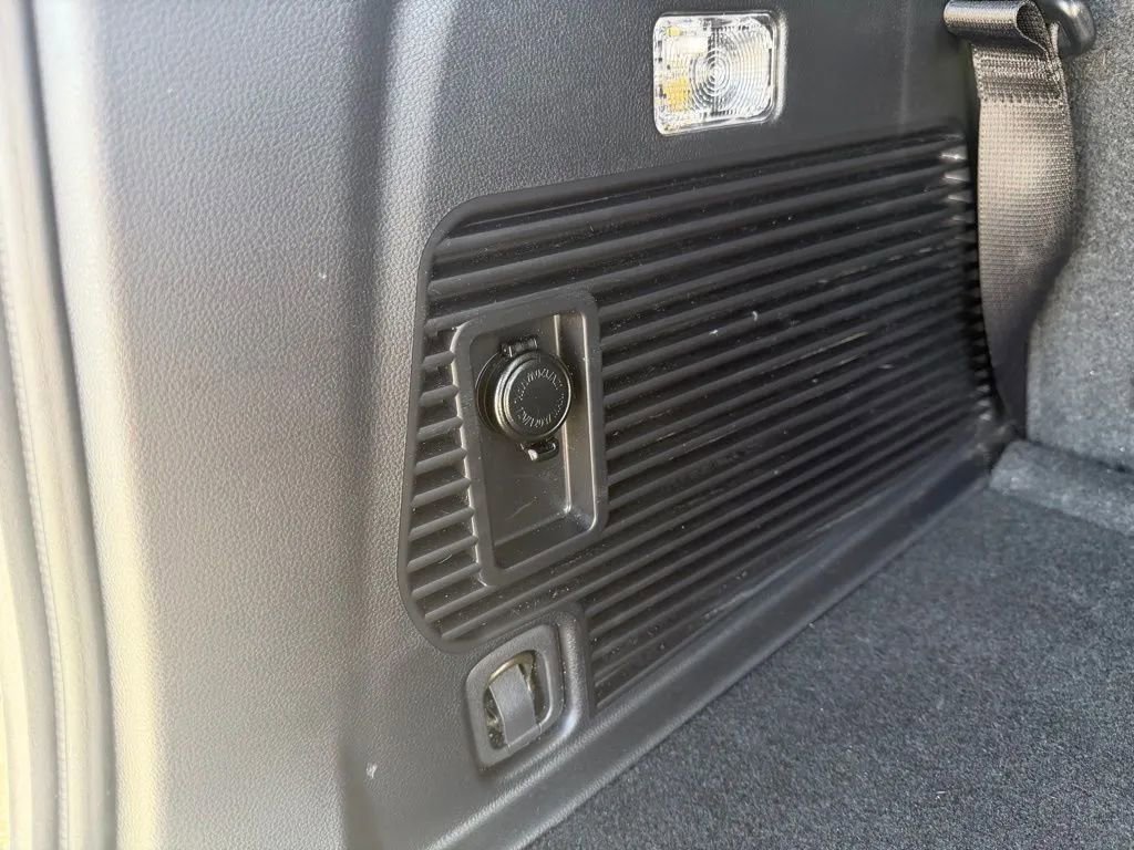 Used 2023 Subaru Ascent Premium AWD/4WD image 33