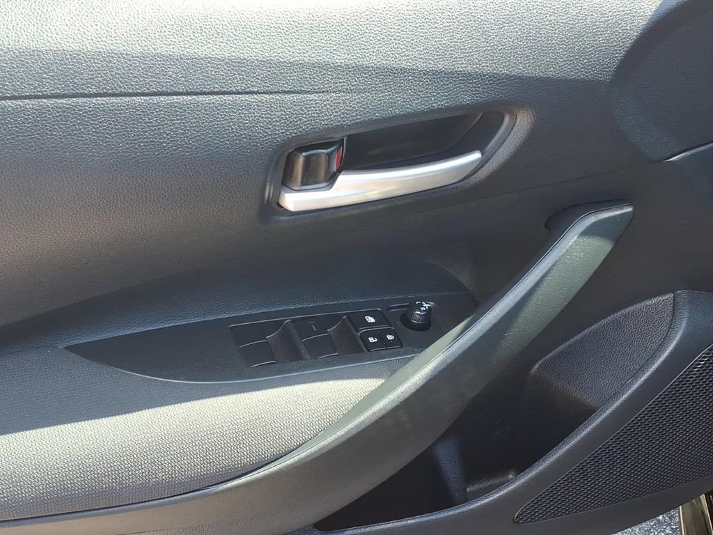 Used 2026 Toyota Corolla SE w/ SE Package FWD image 14
