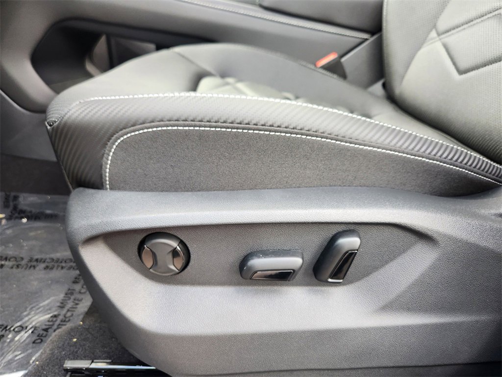 New 2025 Volkswagen Atlas Cross Sport SE image 7