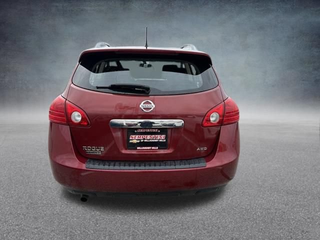 Used 2015 Nissan Rogue S w/ Convenience Package AWD/4WD image 9