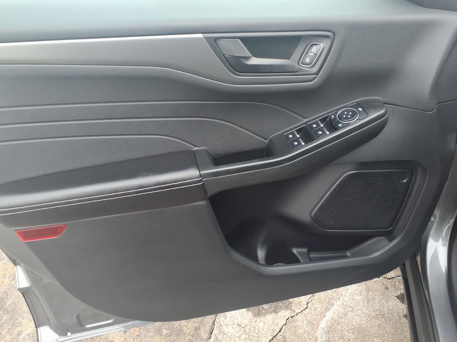 Certified 2024 Ford Escape Active image 11