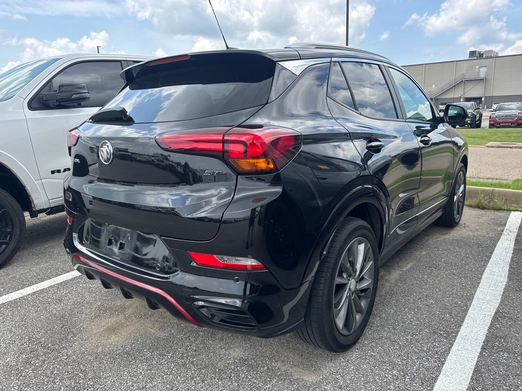 Used 2021 Buick Encore GX Select w/ Advanced Technology Package FWD image 4