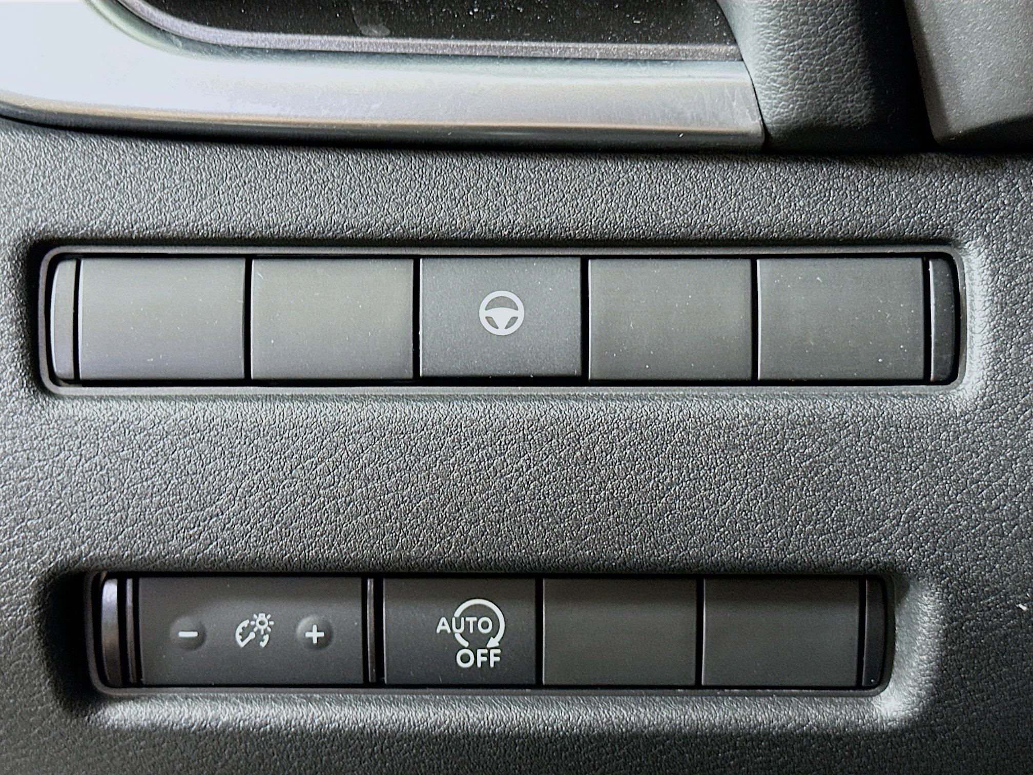 Used 2023 Nissan Rogue SV image 17