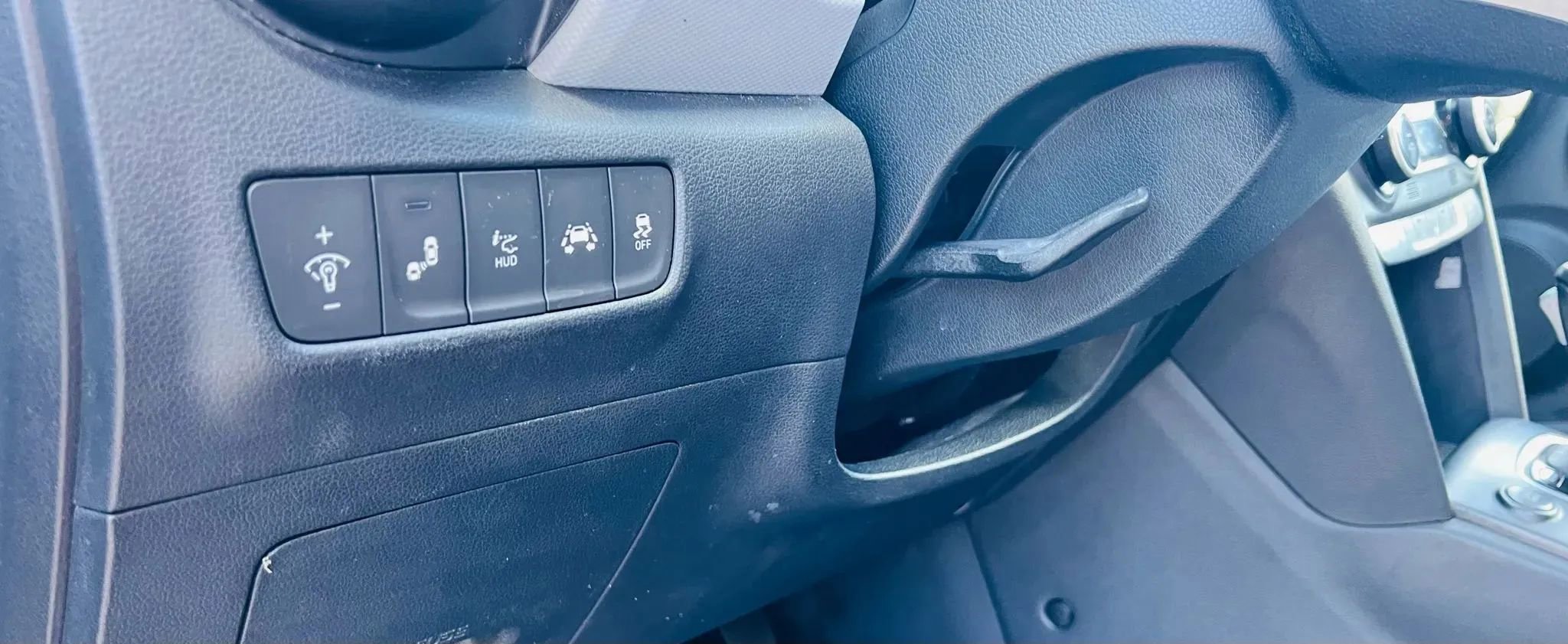 Used 2020 Hyundai Kona Ultimate image 28