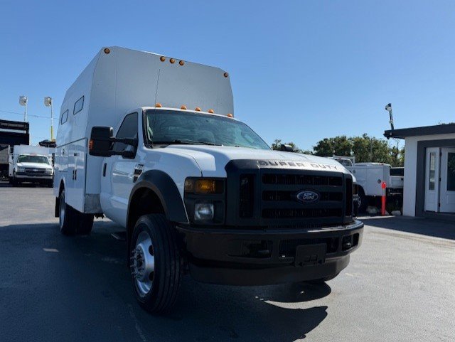 Used 2009 Ford F550 2WD Regular Cab Super Duty image 3