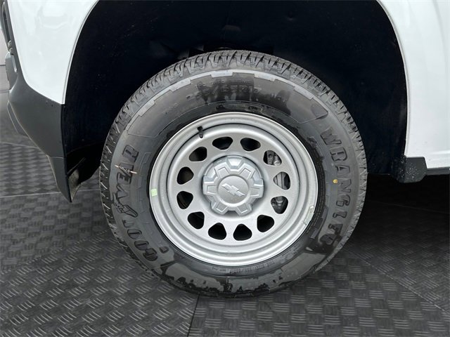 New 2025 Chevrolet Colorado W/T w/ WT Convenience Package II image 14