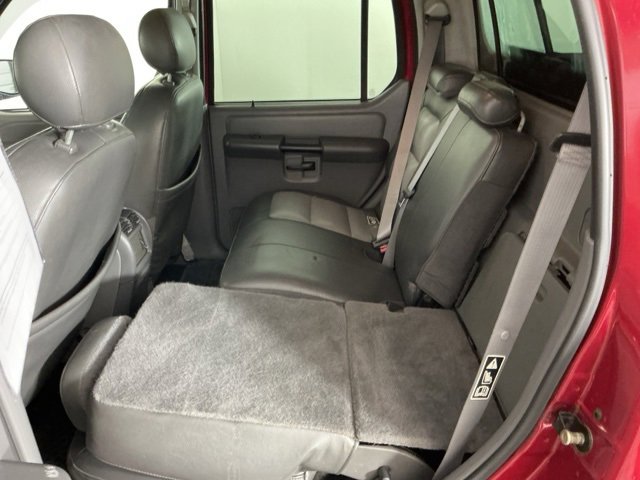 Used 2004 Ford Explorer Sport Trac XLS image 24