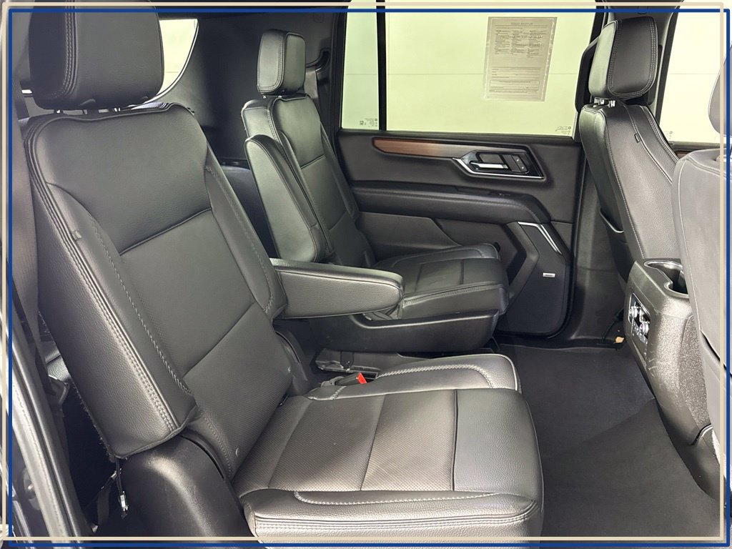 Certified 2025 GMC Yukon XL Denali AWD/4WD image 38