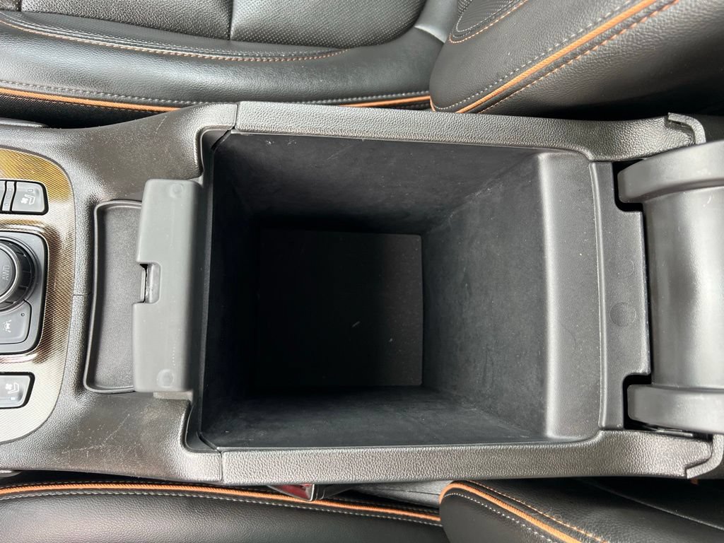 Used 2023 GMC Acadia AT4 w/ GMC Pro Grade Package AWD/4WD image 38