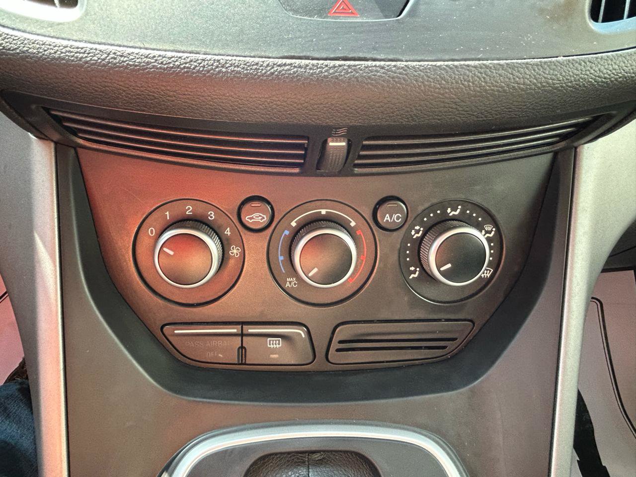 Used 2014 Ford Escape SE AWD/4WD image 25