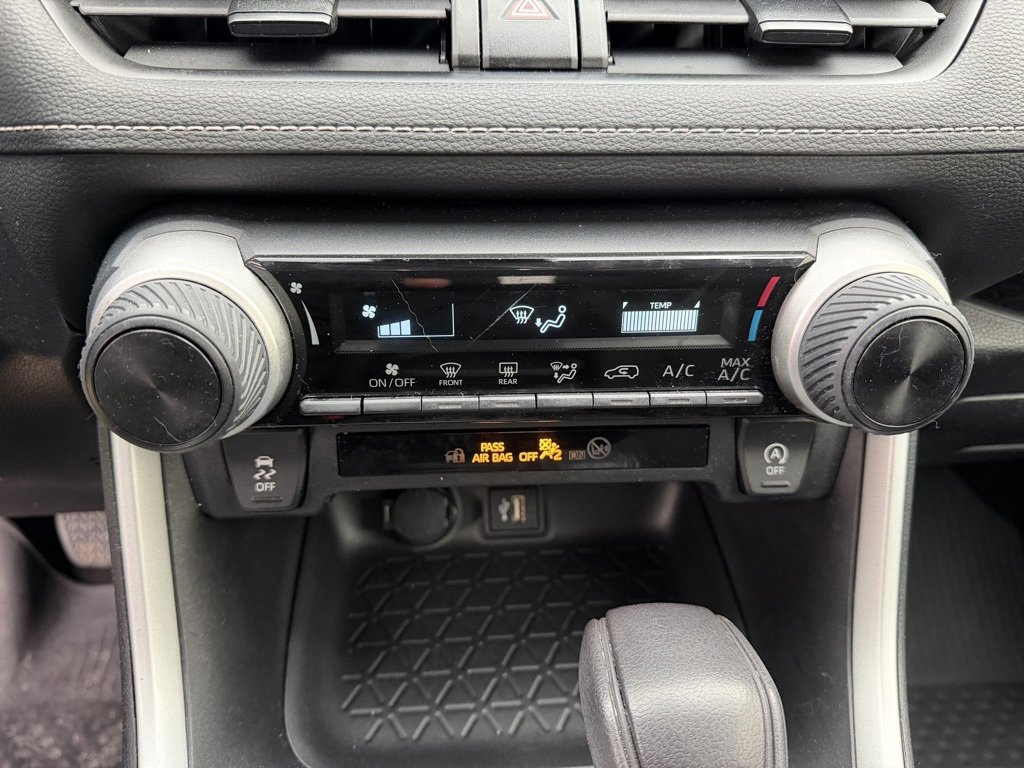 Used 2023 Toyota RAV4 LE image 27