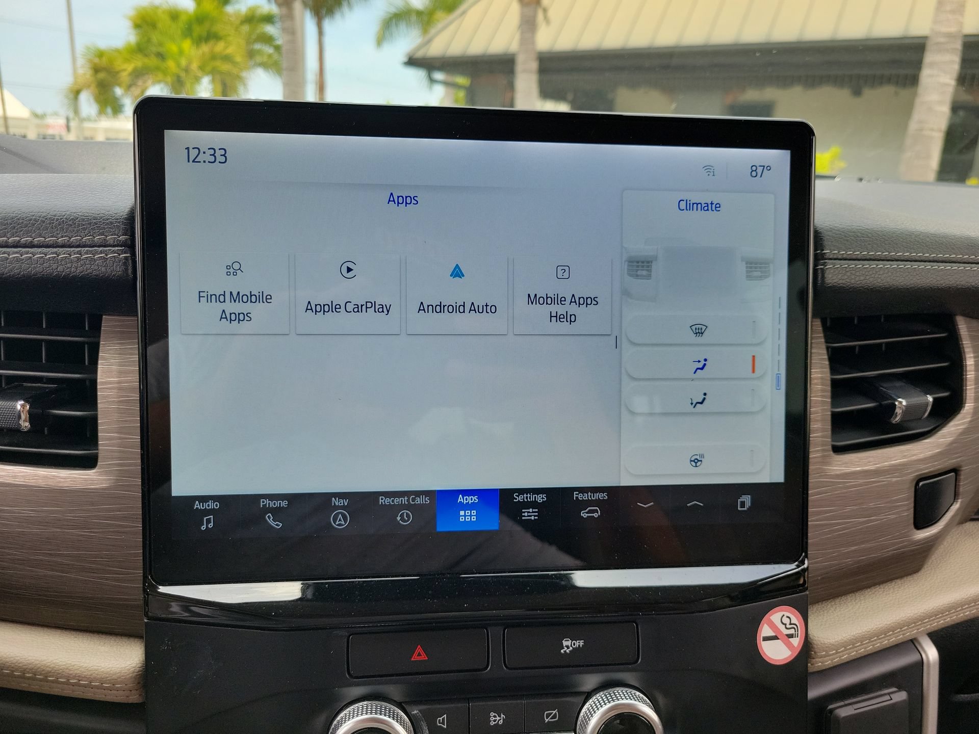 Used 2023 Ford Expedition Limited RWD image 25