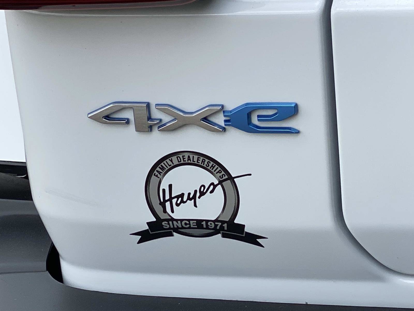 Used 2023 Jeep Wrangler Sahara w/ Cold Weather Group image 5