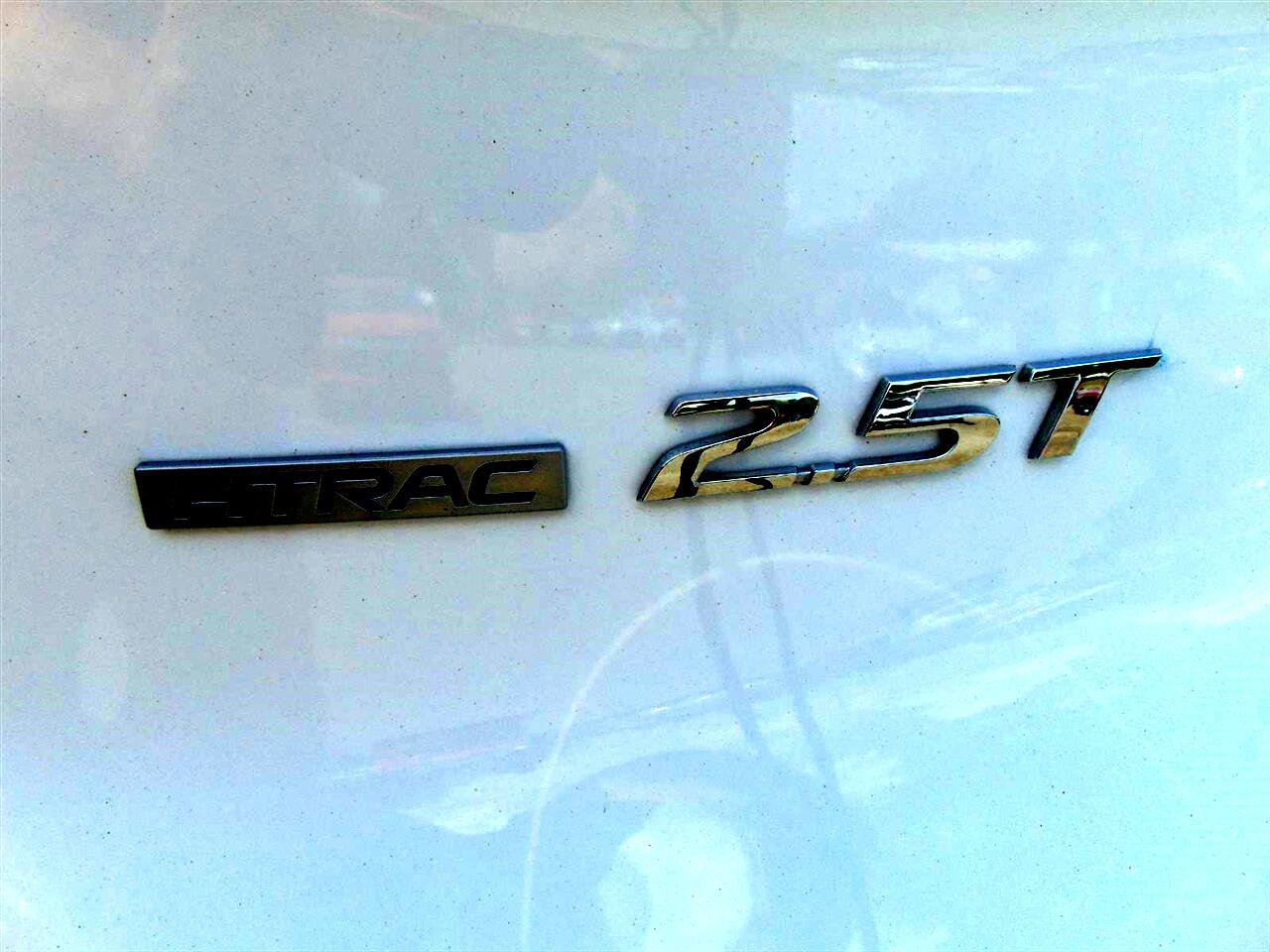 Used 2023 Hyundai Santa Fe Limited image 10