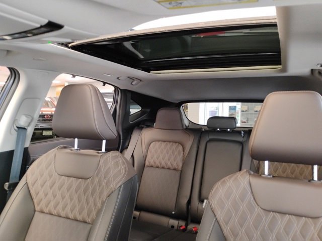 New 2025 Nissan Murano Platinum image 13