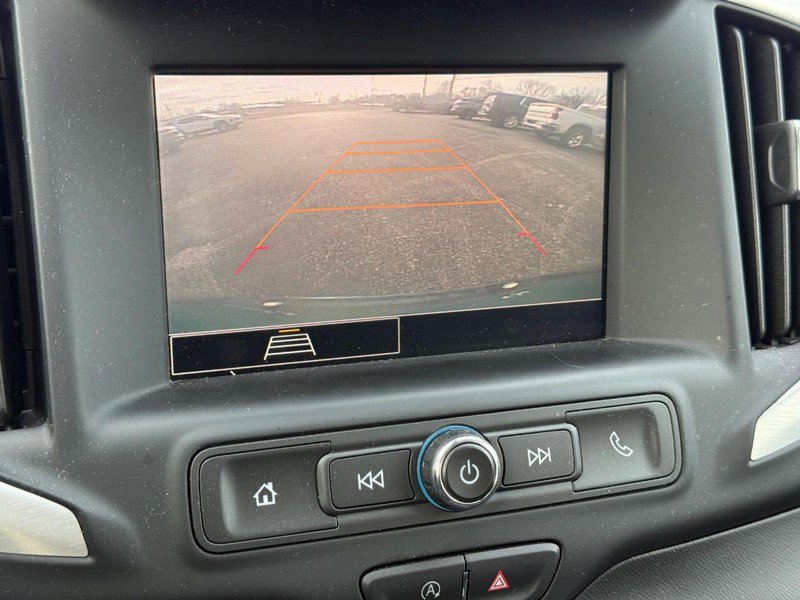 Used 2023 GMC Terrain SLE image 17