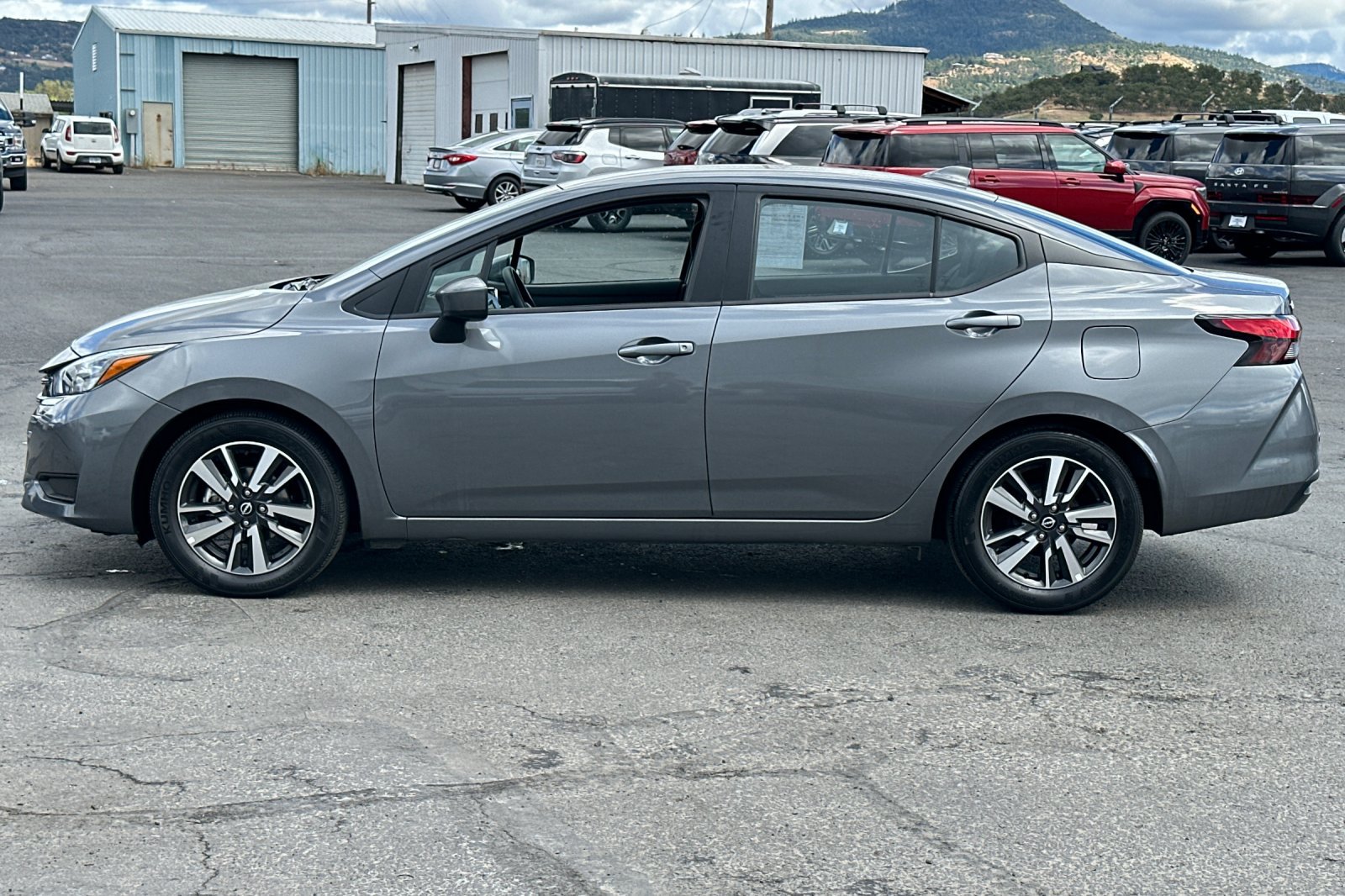 Used 2025 Nissan Versa SV FWD image 7