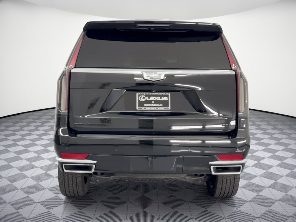 Used 2022 Cadillac Escalade Luxury AWD/4WD image 11