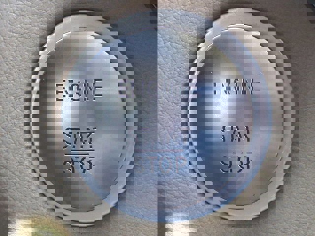 Used 2018 Mercedes-Benz GLE 350 4MATIC image 29