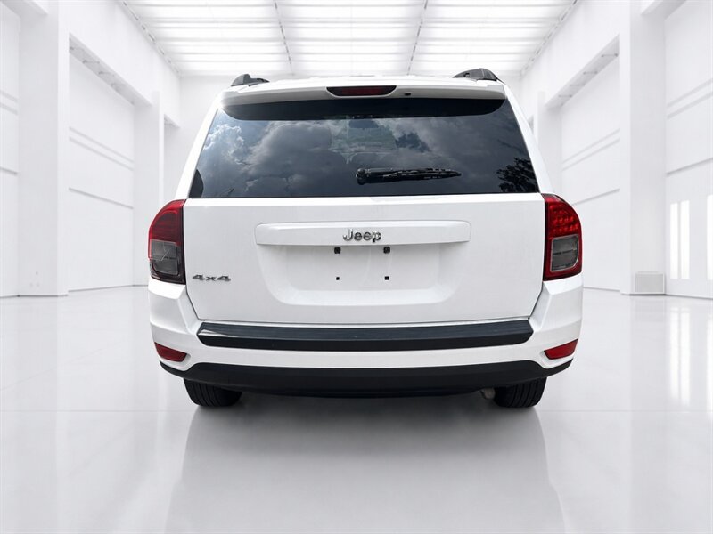 Used 2011 Jeep Compass 4WD image 4