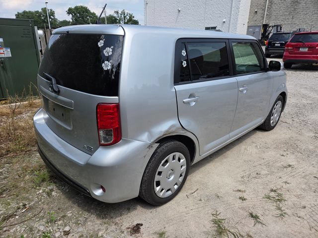 Used 2015 Scion xB FWD image 5