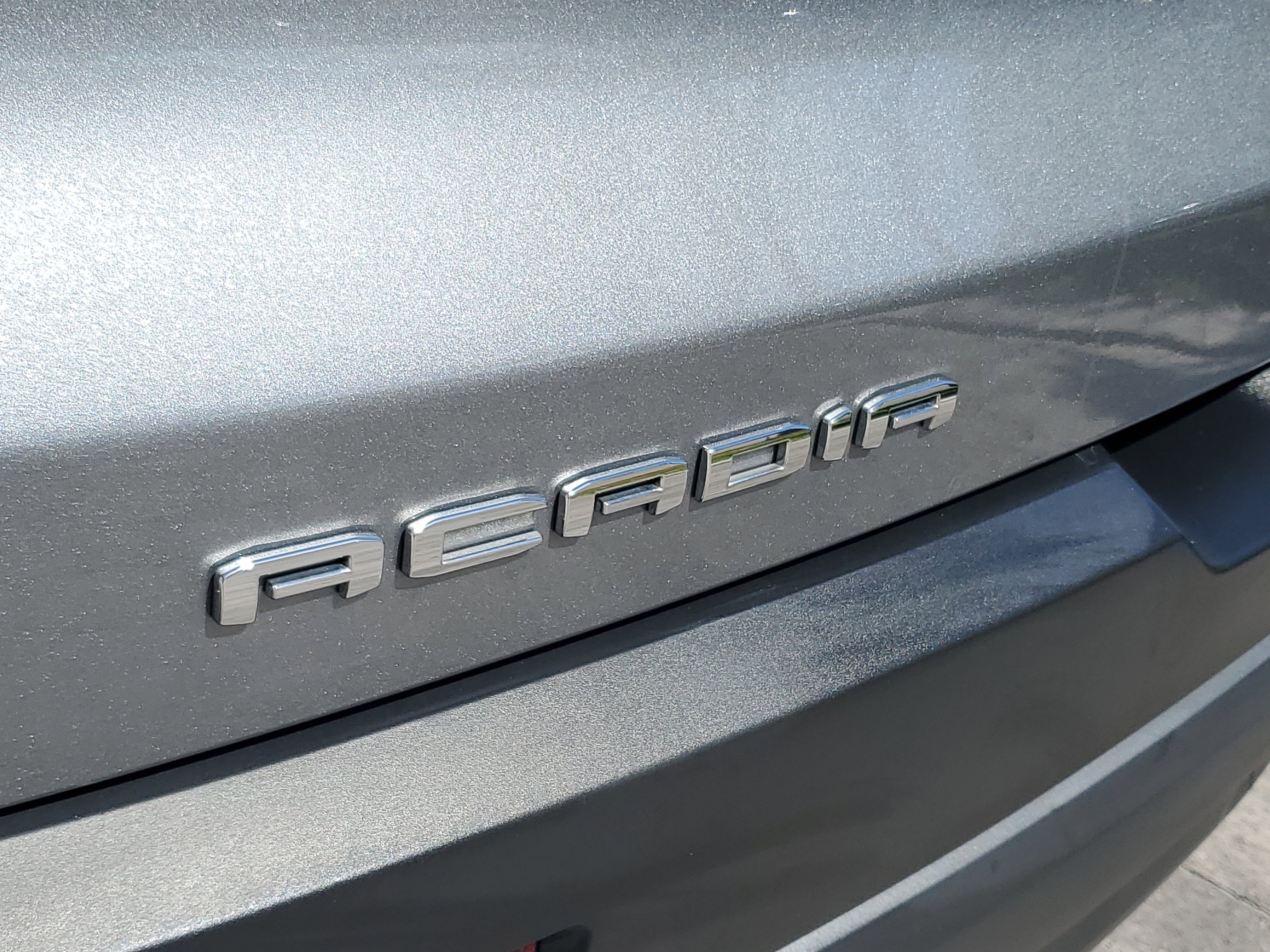 Used 2023 GMC Acadia AT4 w/ Technology Package image 8