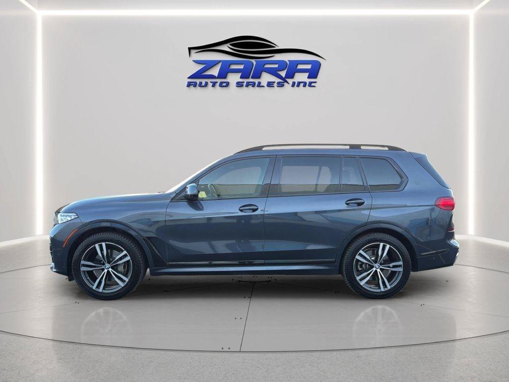 Used 2021 BMW X7 xDrive40i w/ M Sport Package AWD/4WD image 4
