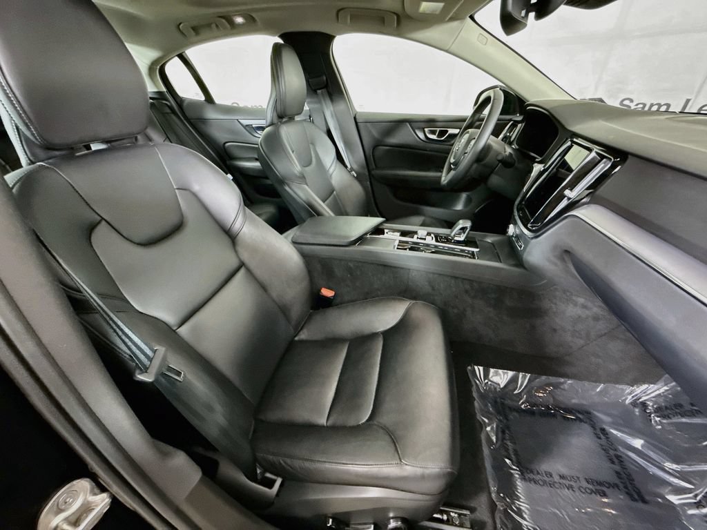 Used 2024 Volvo S60 B5 Core FWD image 26
