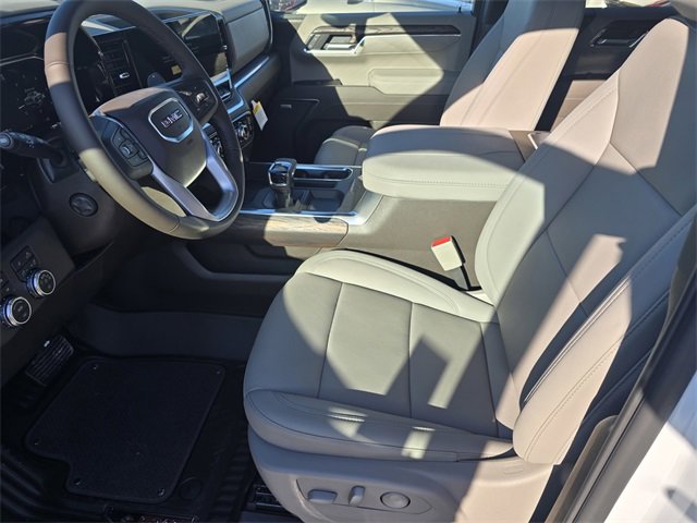 New 2026 GMC Sierra 1500 SLT image 15