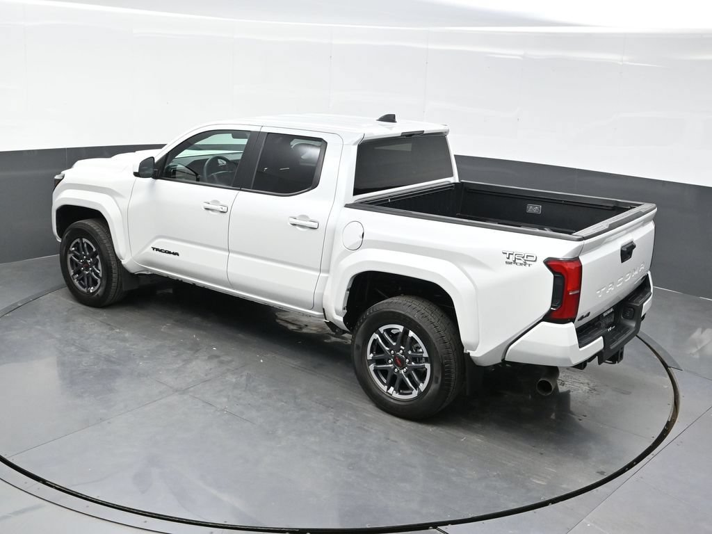 Used 2024 Toyota Tacoma TRD Sport AWD/4WD image 37