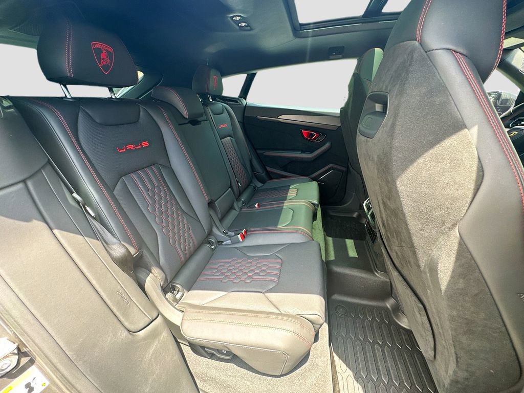 Used 2024 Lamborghini Urus Performante image 30