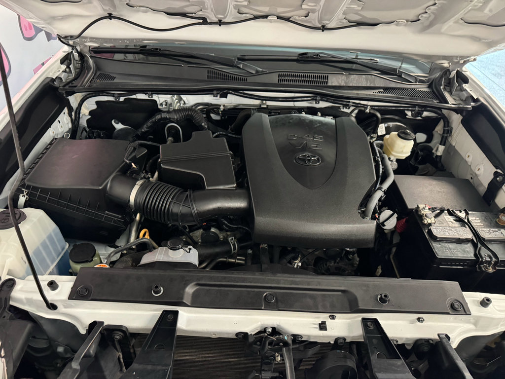 Used 2021 Toyota Tacoma SR AWD/4WD image 6