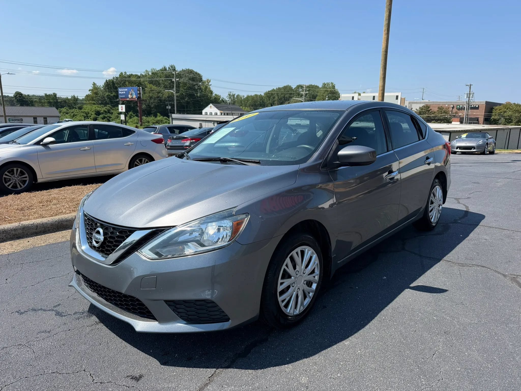 Used 2017 Nissan Sentra SV FWD image 3