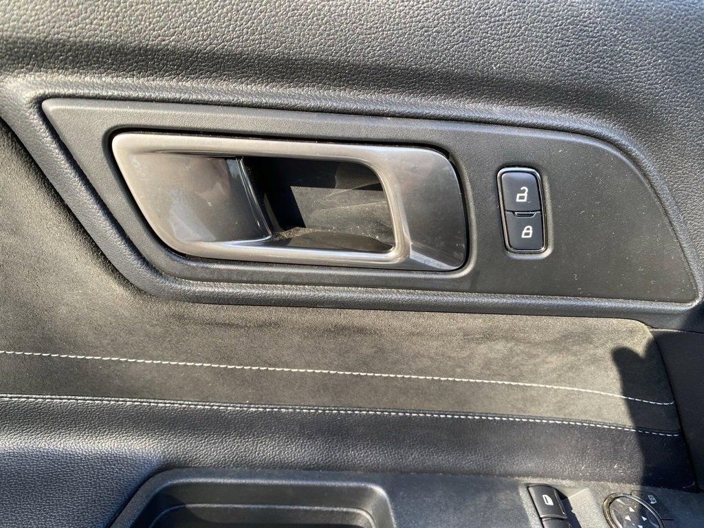 Used 2018 Ford Mustang Shelby GT350 w/ Convenience Package image 14