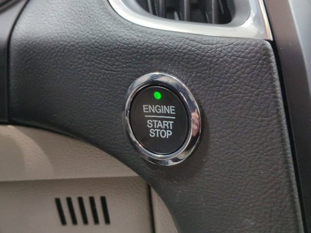 Used 2023 Ford Edge Titanium AWD/4WD image 10