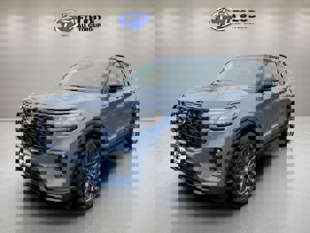 New 2026 Ford Explorer ST-Line w/ ST-Line Street Pack image 3